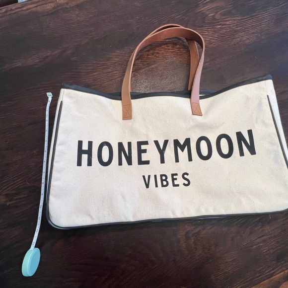Canvas Tote - Honeymoon Vibes - Picture 3 of 6